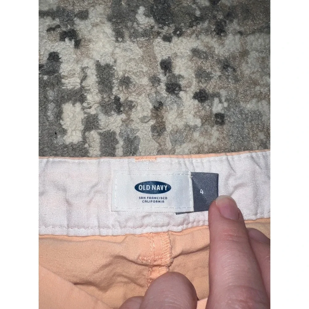 Old Navy Everyday Shorts Womens 4 Peach Apricot Chino Cotton Stretch Mid Rise